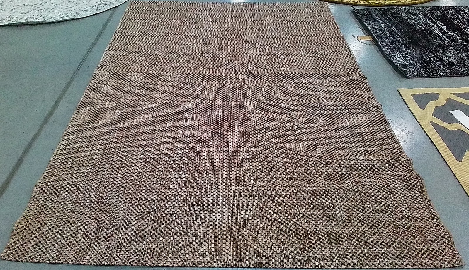 NATURAL/BLACK 6′-7″ x 9′-6″ Flaw in Rug, Reduced Price 1172804179 CY8521-37312-6