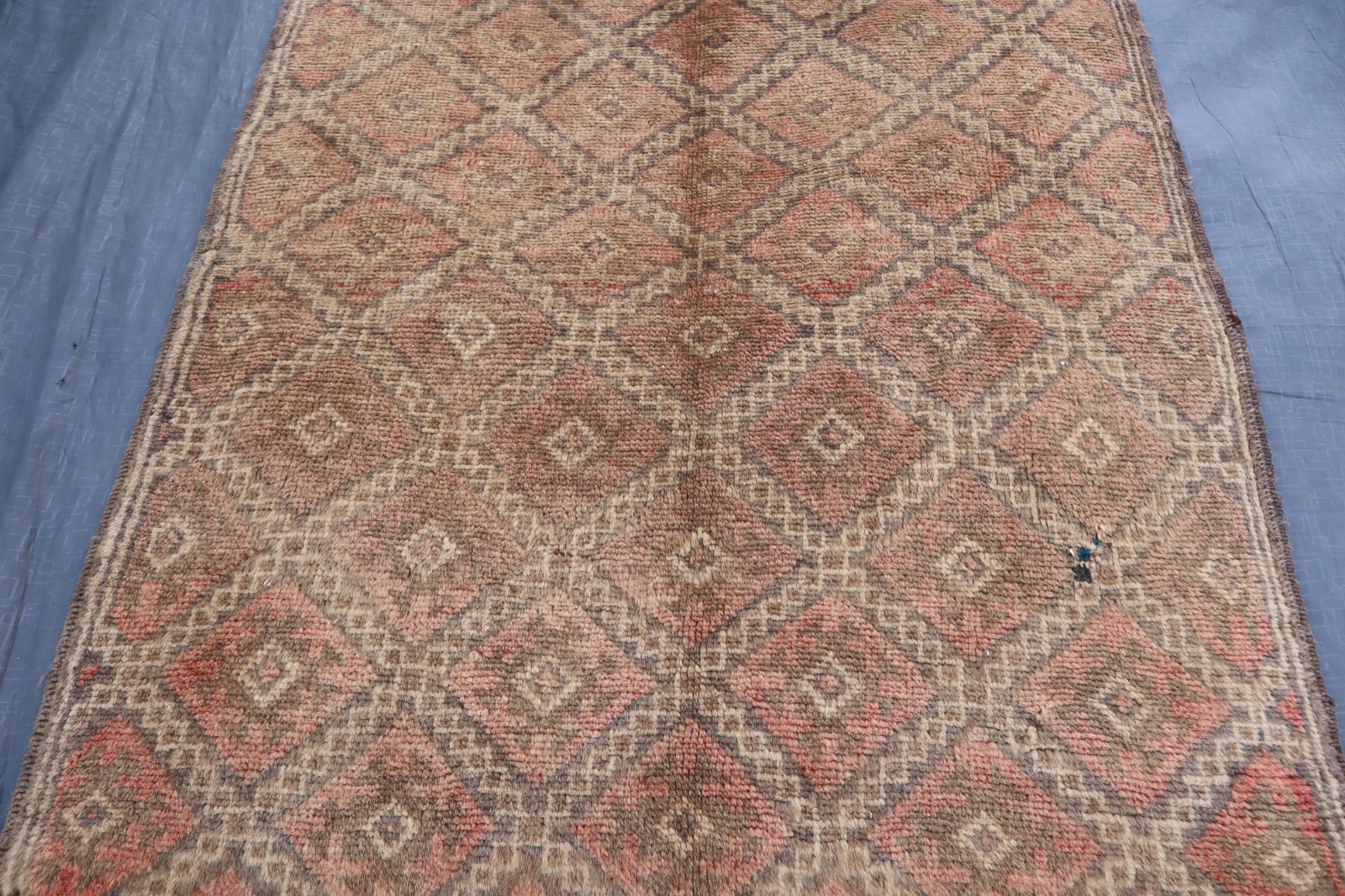 2’9×4’8 ft Antique Afghan Handmade Wool Rug, Faded Peach Geometric Rug, Kids Rug