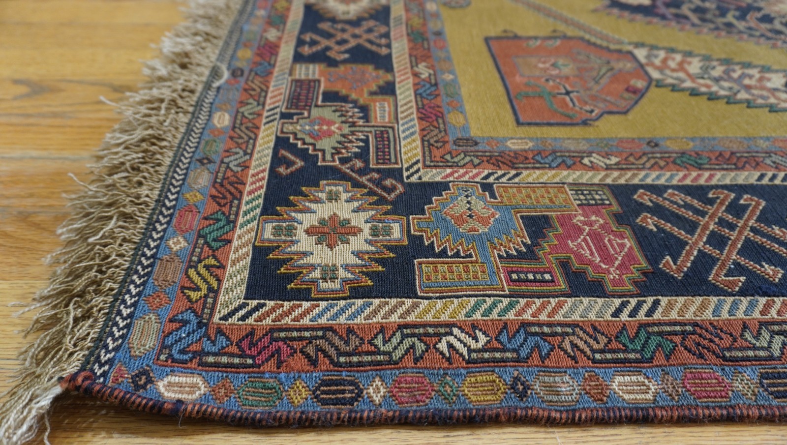 4’4″x7′ Handmade Sumac Kilim Flat Woven 100% Wool Veg. Dyes Dragon Design Rug