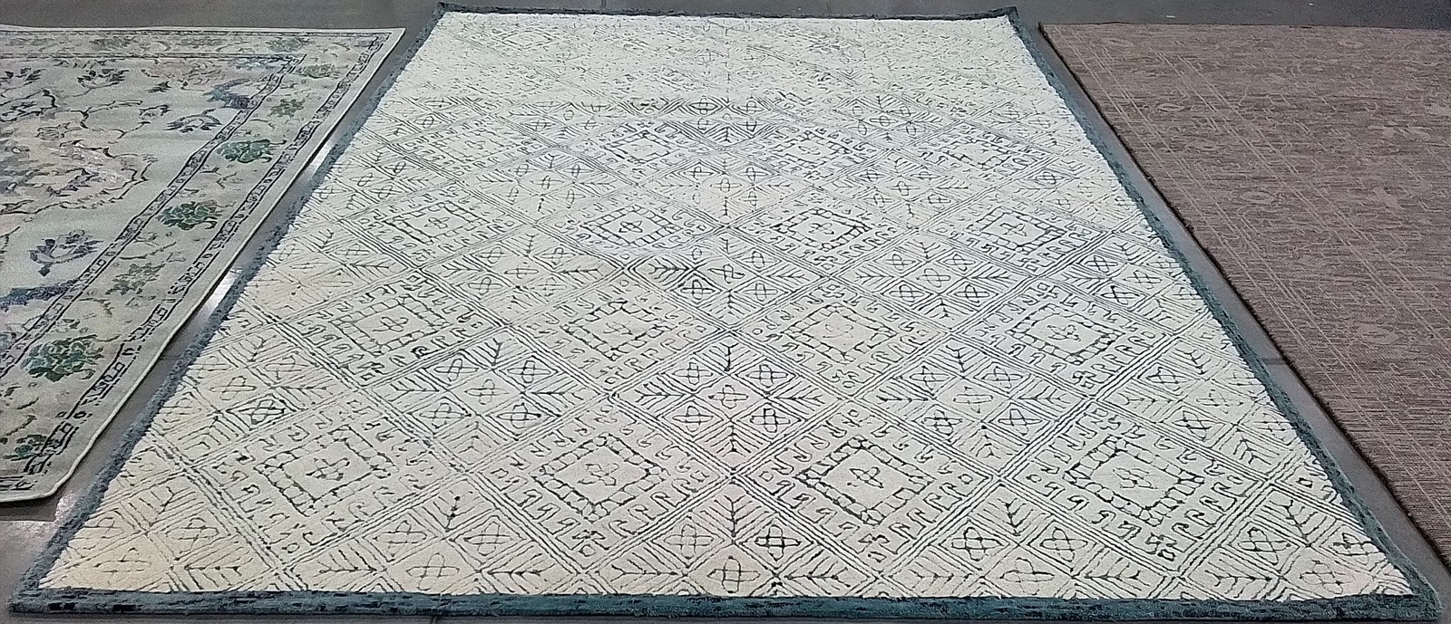 BLUE / IVORY 9′-0″ x 12′-0″ Hole in Rug, Reduced Price 1172793904 GLM660M-9