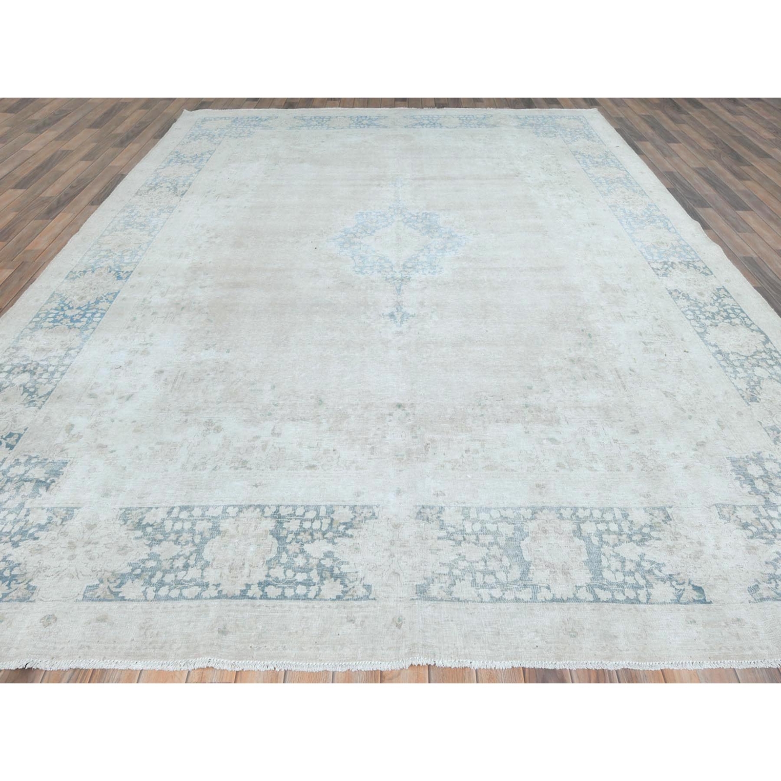 9’5″x12’6″ Ivory Old Farsian Hand Knotted Worn Wool Distressed Look Rug R81609