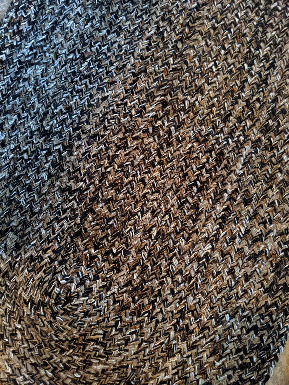 Set Of 3 Oval Braided Accent Rugs 1- 4′ X 25″, 2- 32″ X 22″ Black Tan White Gold
