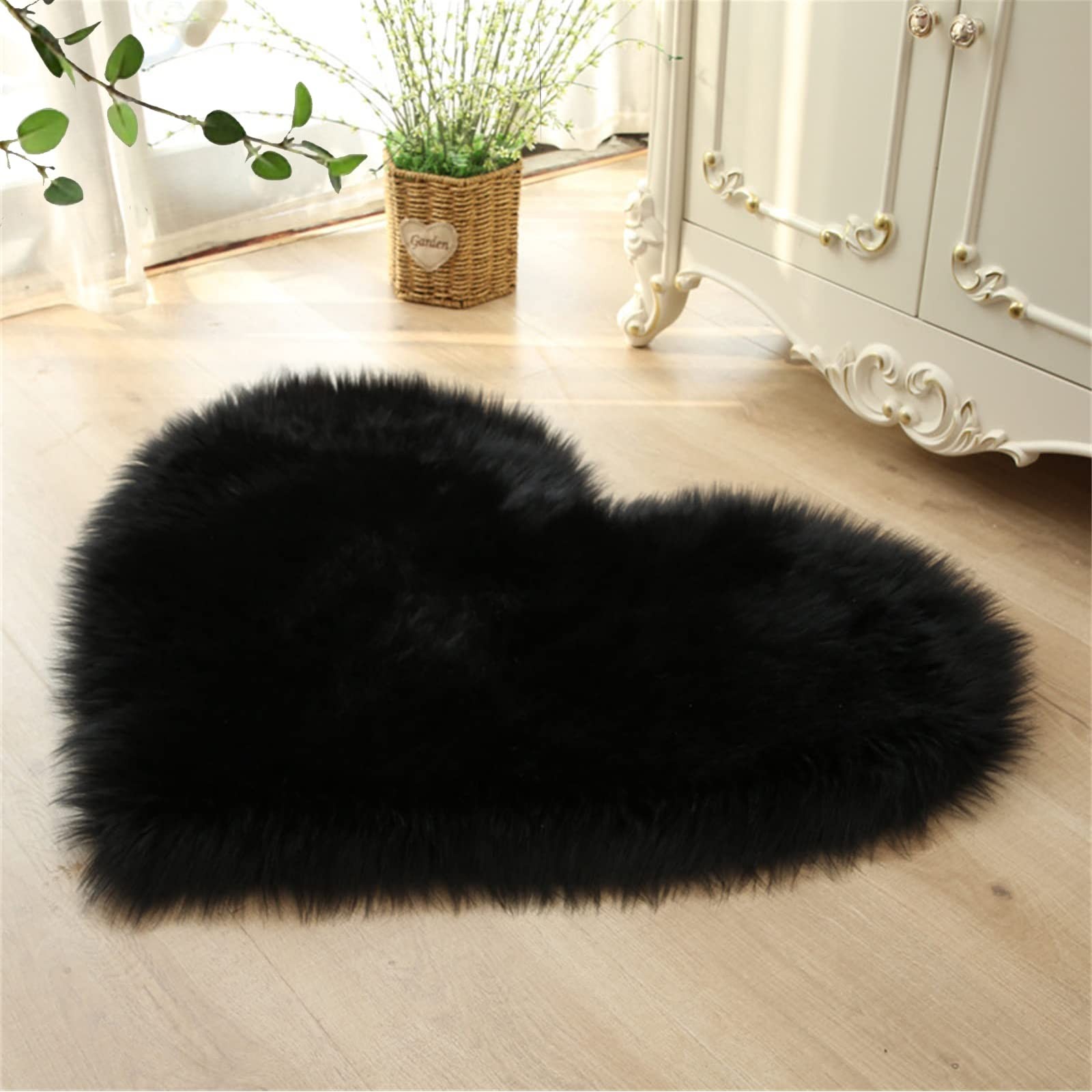Heart Rug, Black Heart Shaped Rug, Fluffy Faux Fur Rugs, Shag Mats for Bedroo…