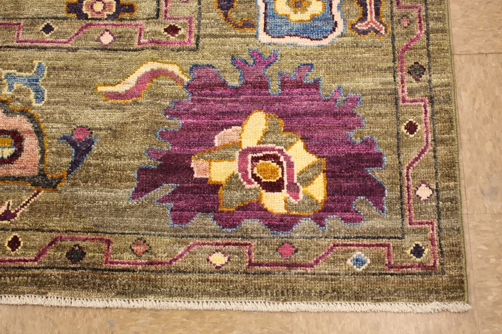 Hand-Knotted Traditional Peshawar Chobi Oushak Rug | 8″2′ x 9’10” | 100% Wool