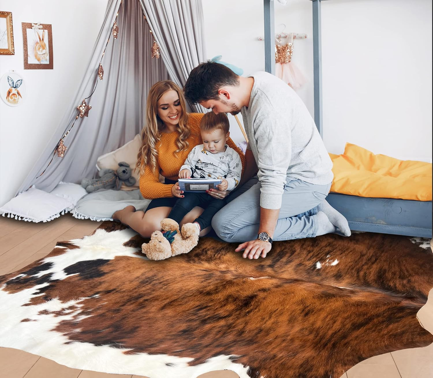 Tricolor Genuine Cowhide Rug – Classic Design in S, L, XL Sizes 5×6 to 7×8 FT
