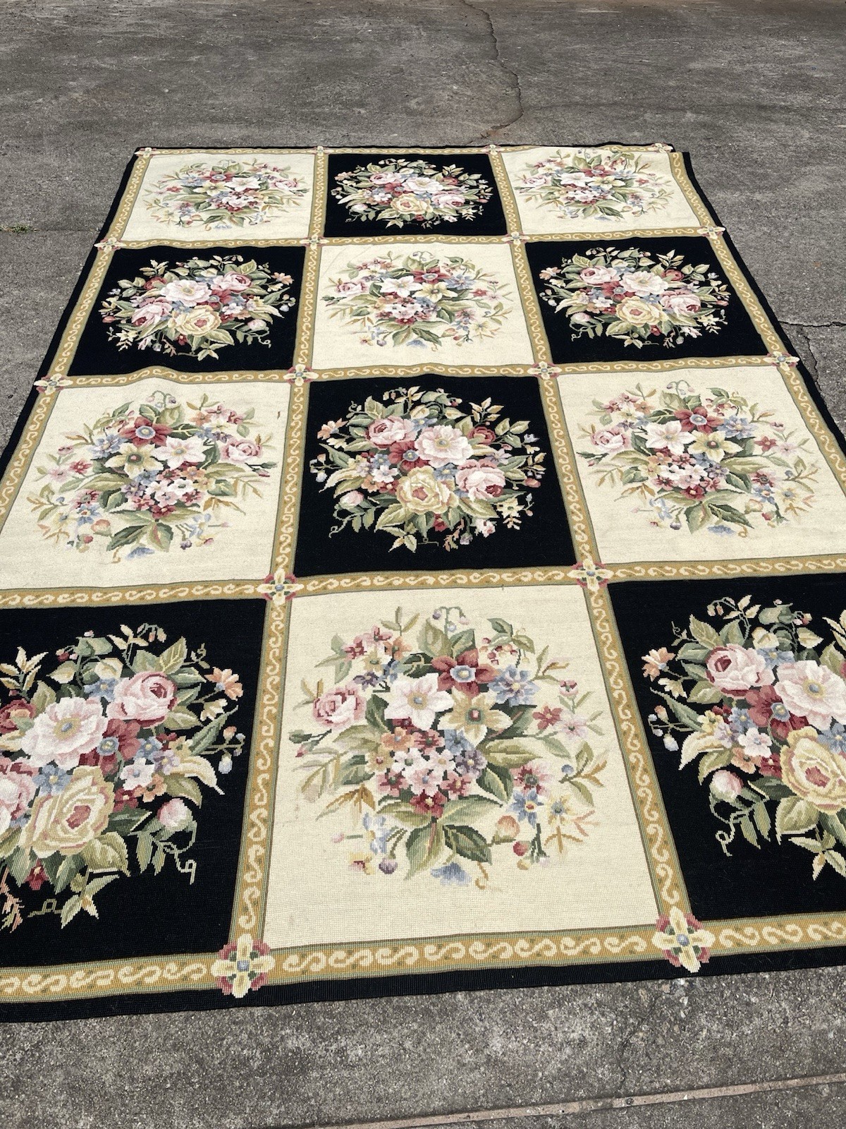 Vintage French Style Aubusson Rug Needlepoint Chain stitch Rug 6’ x 8’ Floral