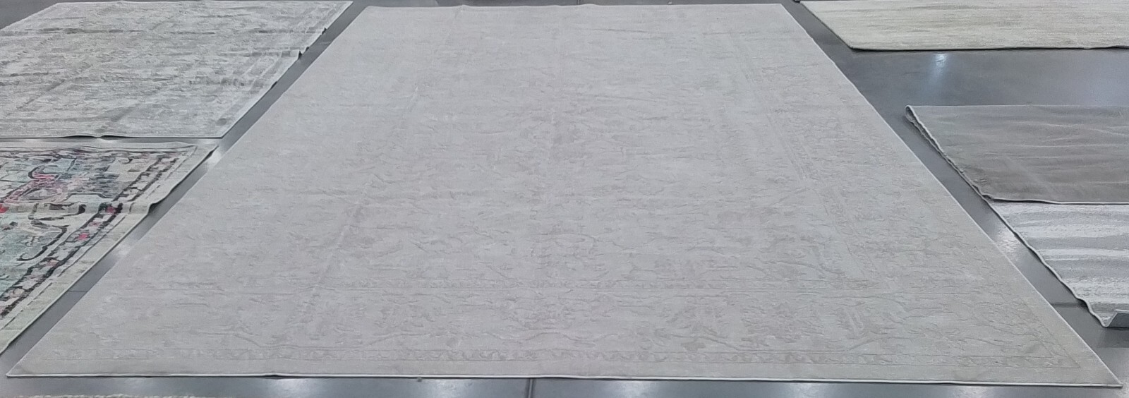 CREME IVORY 12′-0″ x 18′-0″ Back Stain Rug Reduced Price 1172774483 RFT665D-1218