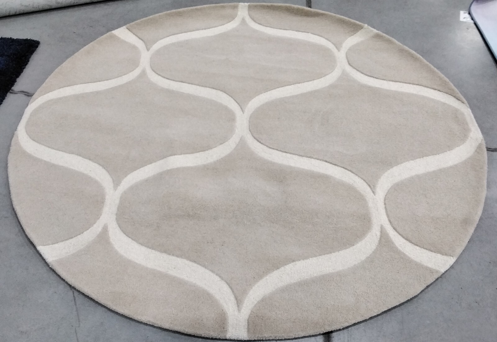 LIGHT BEIGE / IVORY 6′ X 6′ R Back Stain Rug Reduced Price 1172740872 CAM730J-6R
