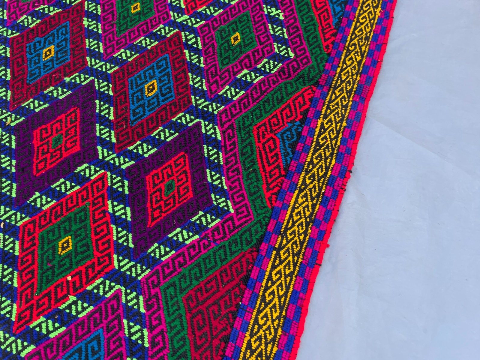 4×5 Bright Uzbek Soumak Rug Handwoven Tribal Geometric Flatweave Carpet.