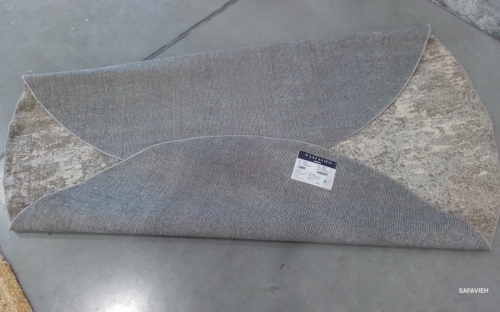 GREY / BEIGE 8′-0″ x 8′-0″ Flaw in Rug, Reduced Price 1172777849 MAD471G-8R
