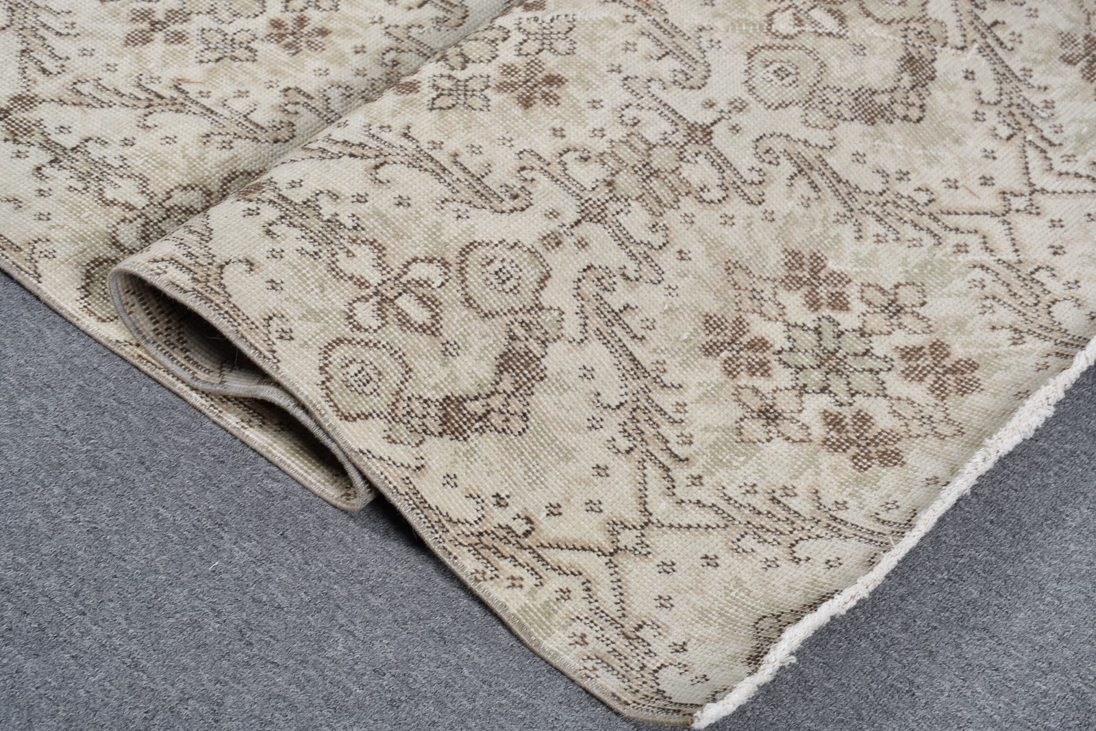 Turkish Area Rug 3,9×7,1 ft (119×217 cm), Vintage Brown Solid Wool Rug