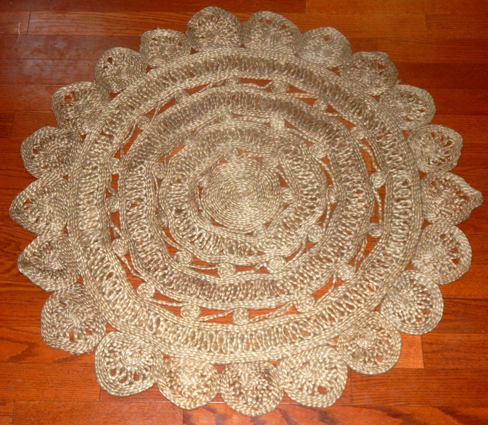 Handmade 43″in Round Jute Rug 100% Natural Reversible Braided Modern Decor