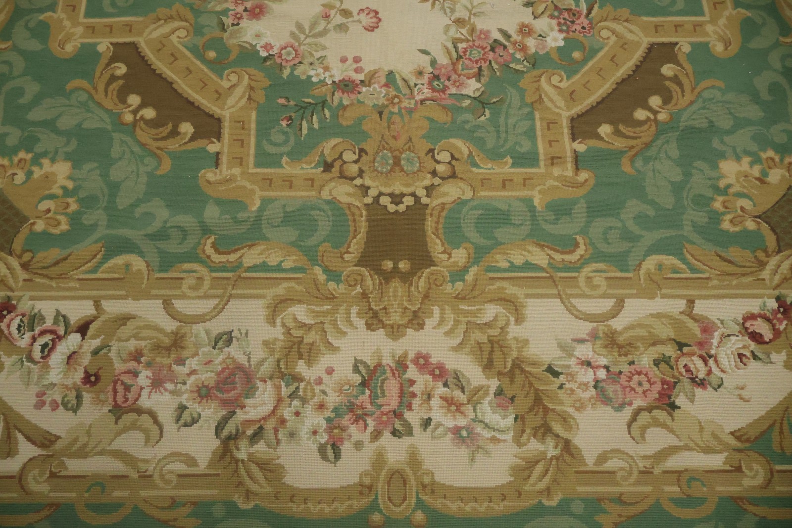 Large Aubusson Tapestries Rug Needle-Point with Floral Arrangements 10×14
