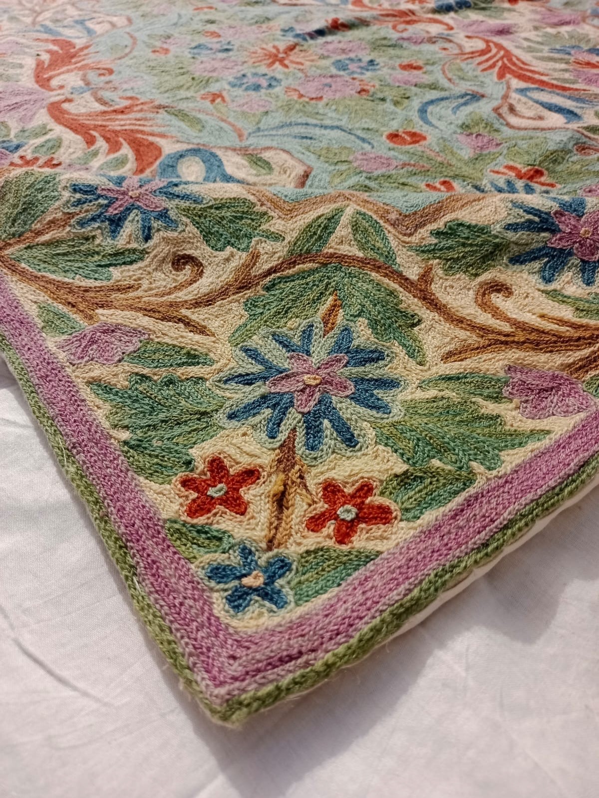 Vintage Fabulous Hand Wool Embroidered Kashmiri Chain Stitch Rug Floor Area
