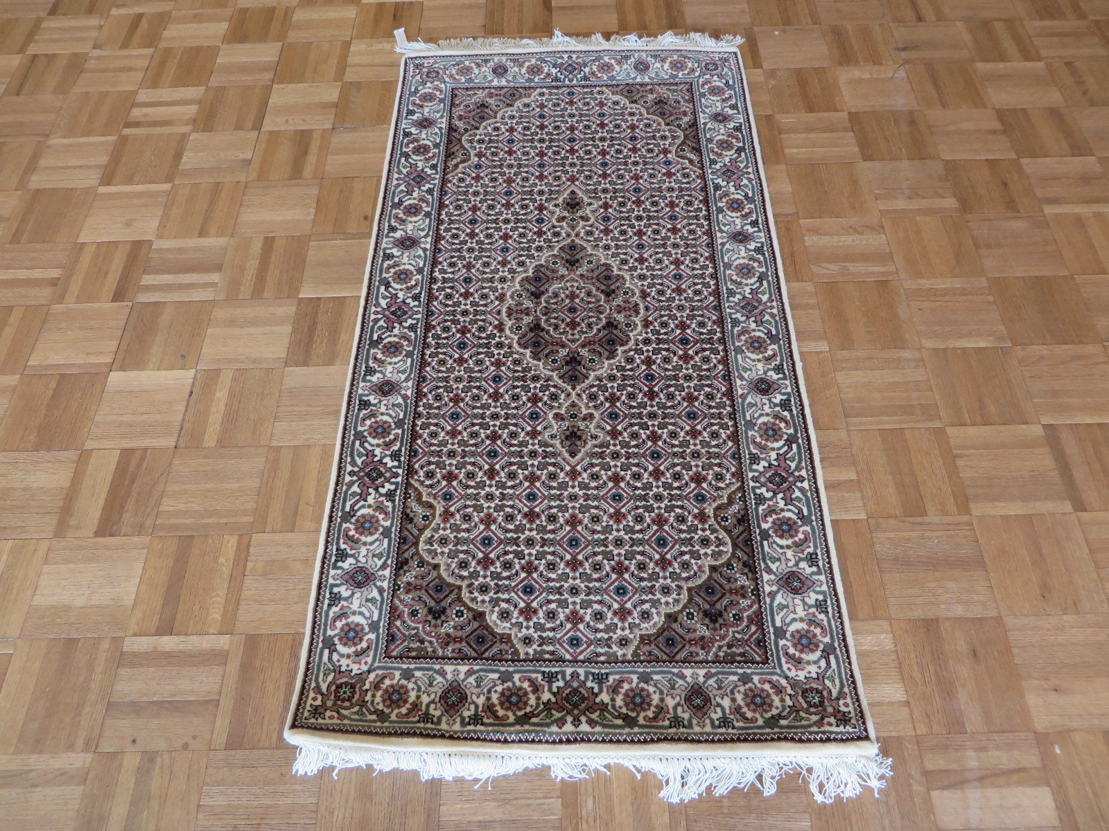 2’6 X 4’9 Hand Knotted Fine Ivory Mahi Tabriz Persian Rug Wool & Silk G4023