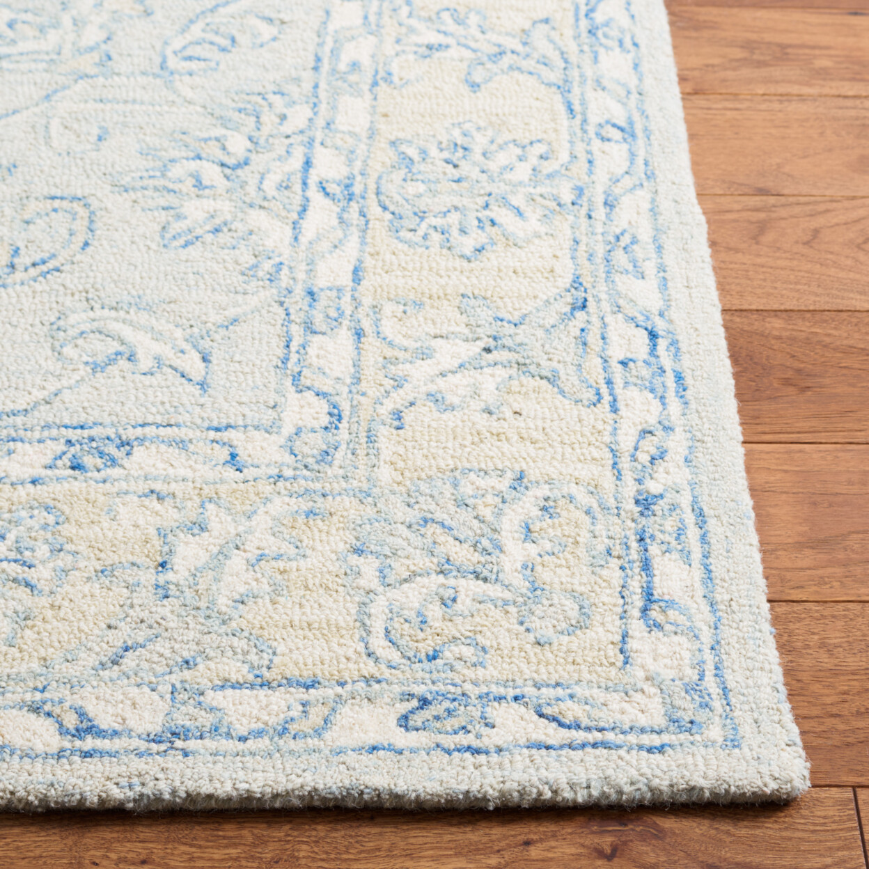 SAFAVIEH Micro-Loop MLP535M Handmade Blue / Beige Rug