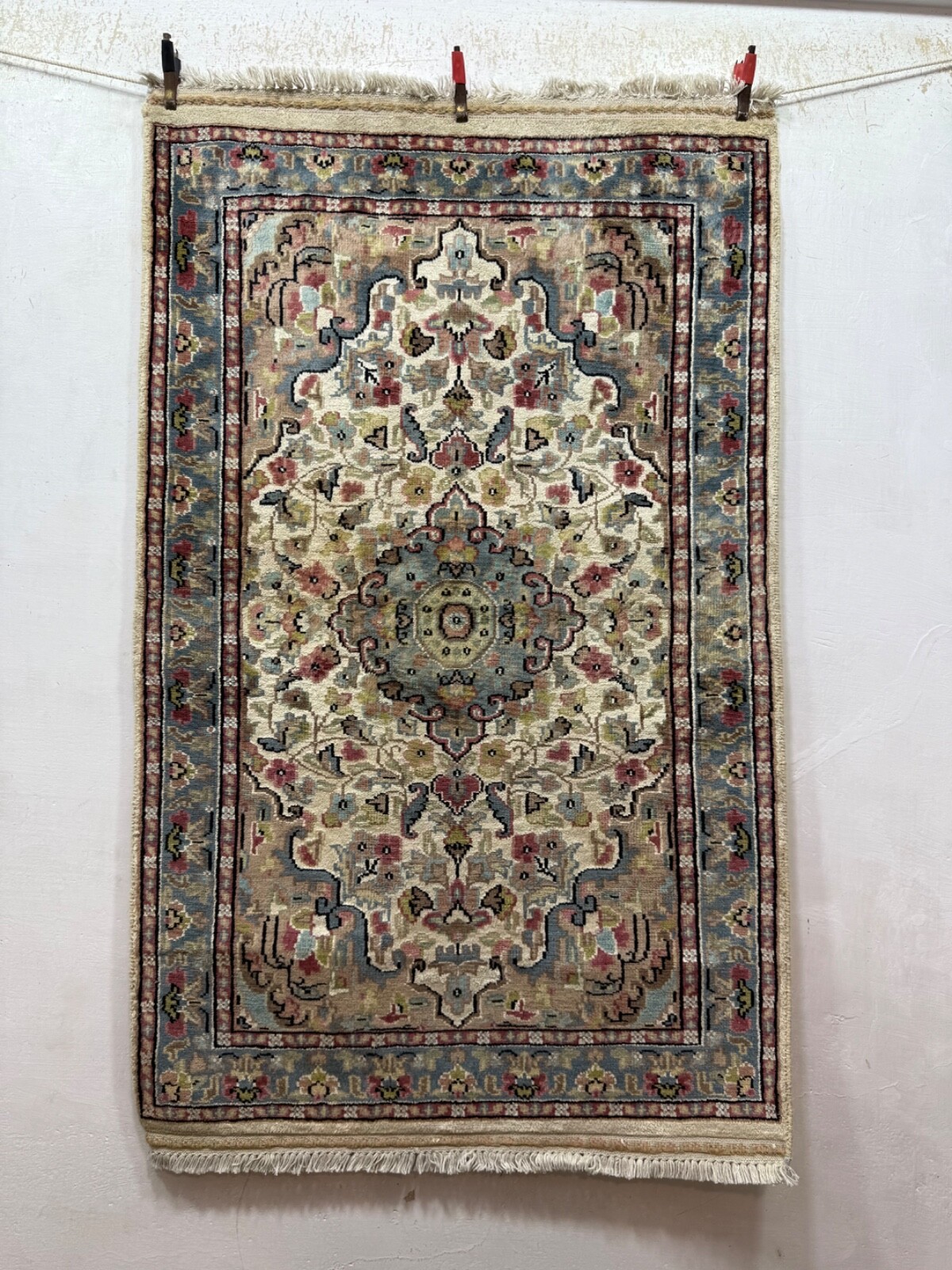 Vintage Beautiful Hand Knotted Pakistani Wool Rug Floor Area 122×76 Cm