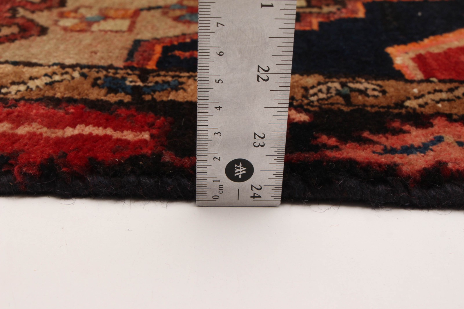 Vintage 4’5″ x 6’2″ Traditional Hand Knotted Vegetable Dye Wool Area Rug