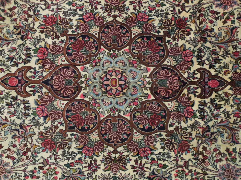 7 x 10.7 Ivory Fine Perrsian Floral Bijaar Rug 72408