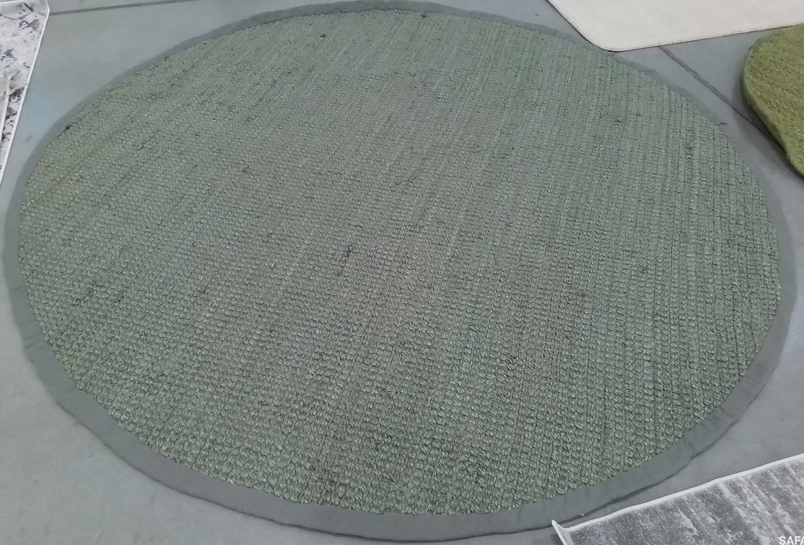 GREEN / GREY 9′-0″ x 9′-0″ Flaw in Rug, Reduced Price 1172805561 NF730B-9R