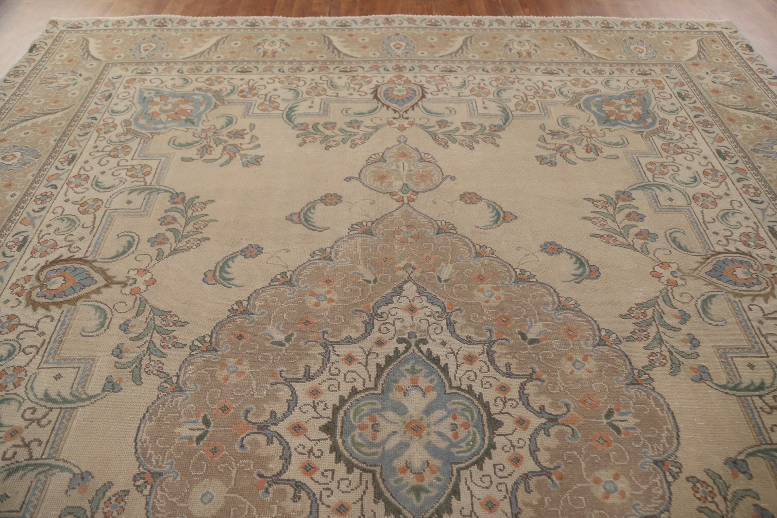 Distressed Traditional Area Rug 10×13 ft Hand-knotted Wool Living Room Carpet