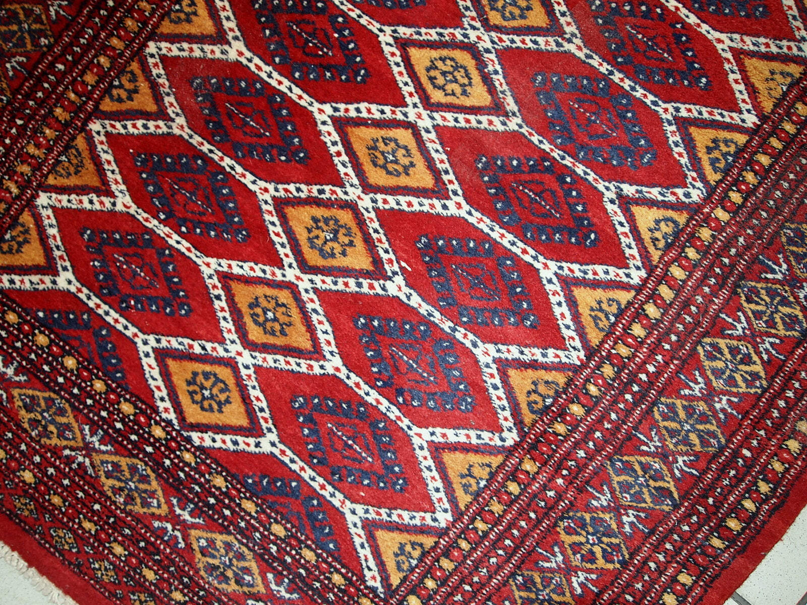 Handmade vintage Uzbek Bukhara rug 3.3′ x 4.9′ (100cm x 152cm) 1960s – 1C726
