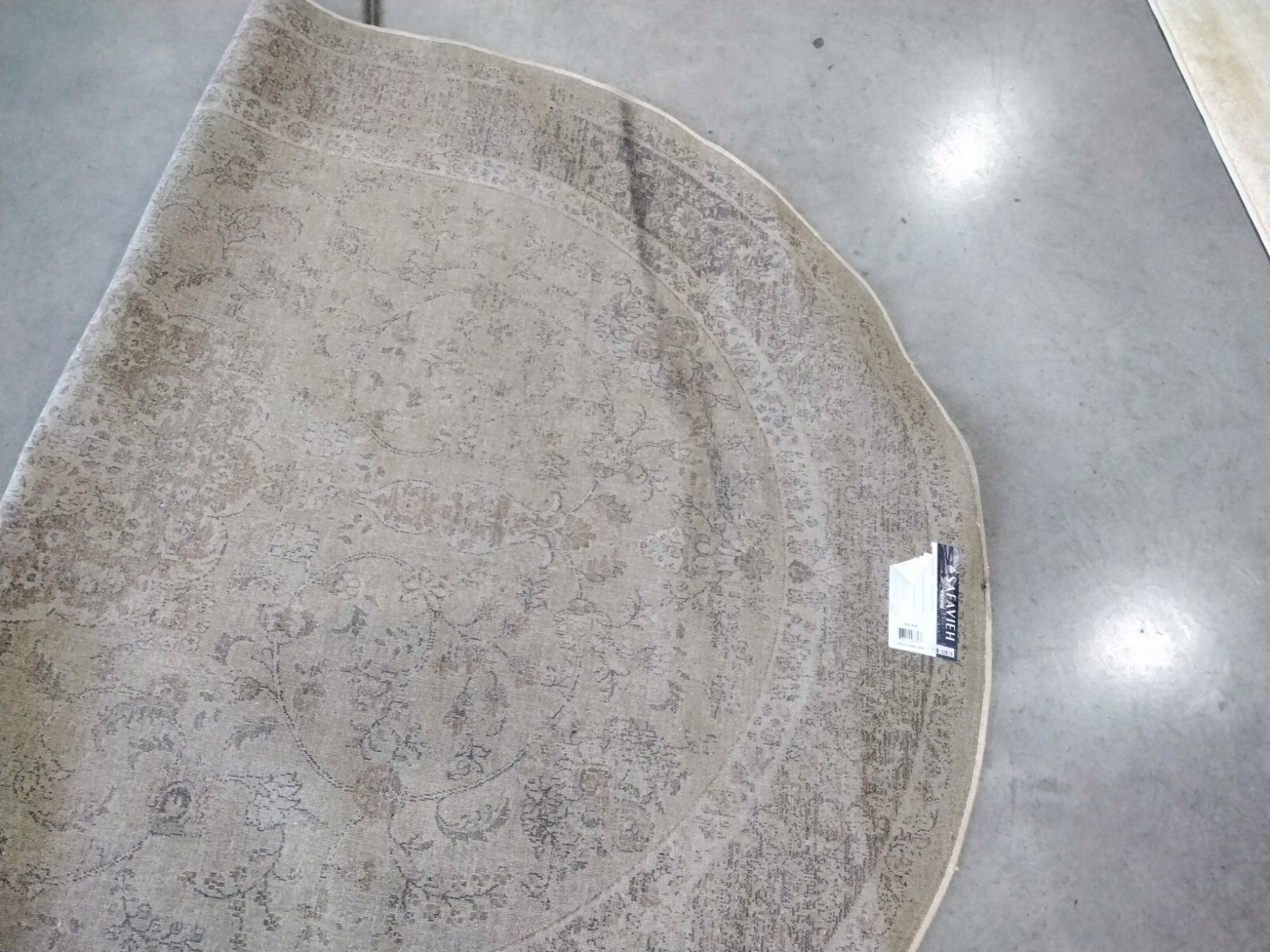 WARM BEIGE 5′-3″ X 7′-6″ Back Stain Rug, Reduced Price 1172754349 VTG113-660-5OV