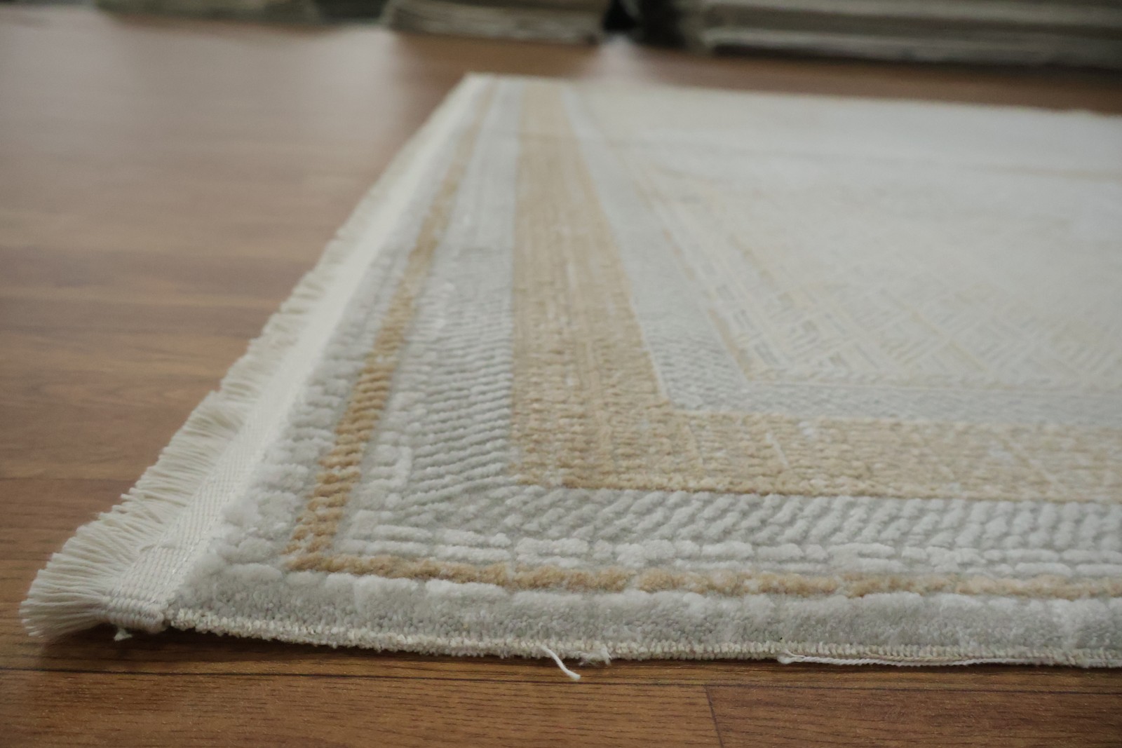 Sophisticated Neutral Toned Rug 5×8 Ft Contemporary Modern Grey Turkish Carpet