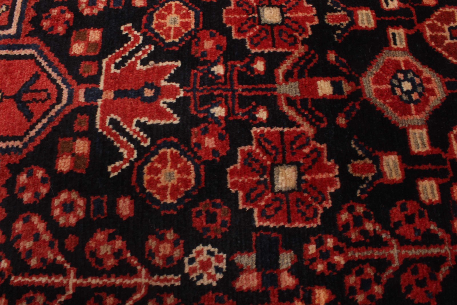 Vintage 2’11” x 5’1″ Traditional Hand Knotted Vegetable Dye Wool Area Rug