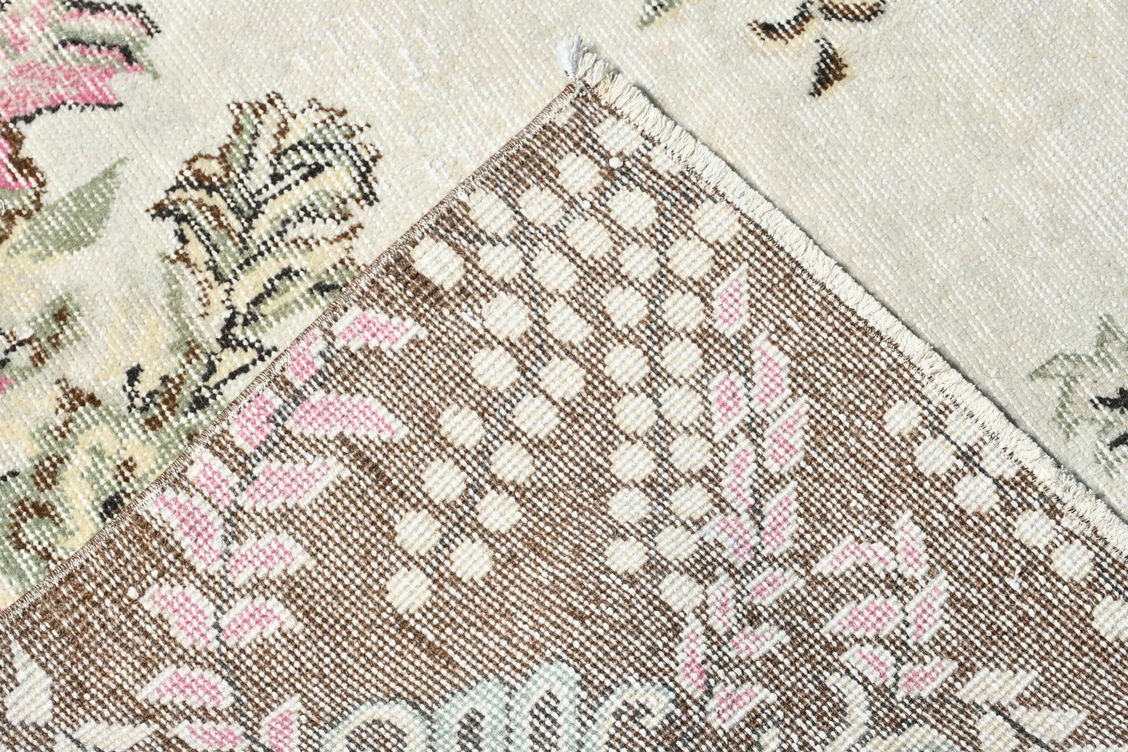 Vintage Large Rug 5,6×9,1 ft, Pink Oriental Turkish Wool Rug