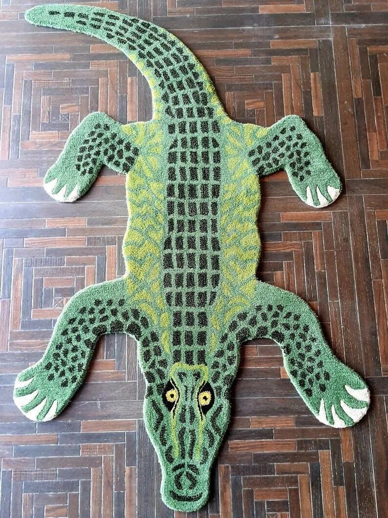Hand Tufted Crocodile Alligator Animal Skin Rug for Living Room, Bedroom