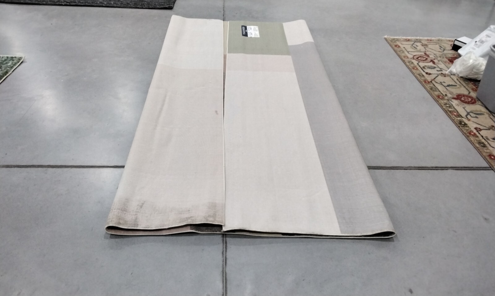 IVORY / CHARCOAL 9′ X 9′ SQ Back Stain Rug, Reduced Price 1172724397 ORW300A-9SQ