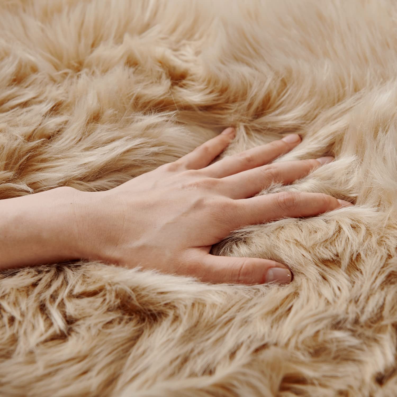 3×3 Fluffy Beige Round Faux Fur Area Rug for Living Room