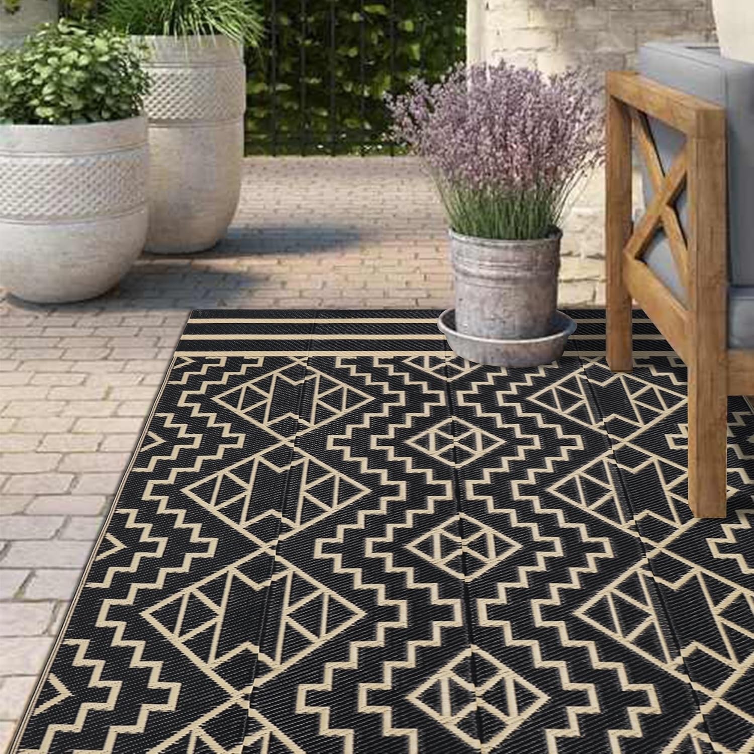 5′ x 8′ Flat Woven Outdoor Rug – Stylish and Functional for Any Occasion