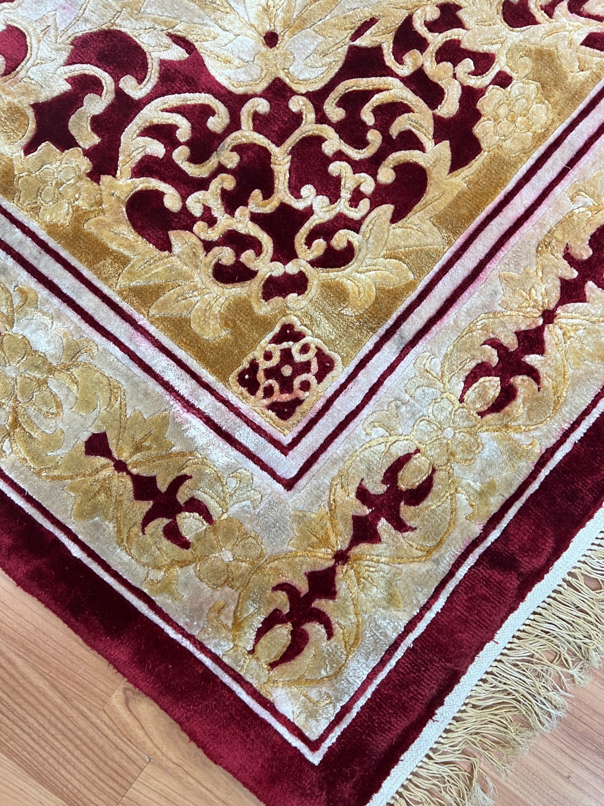 4′ x 6′ Chinese Art Deco Oriental Rug – Hand Made – 100% Silk