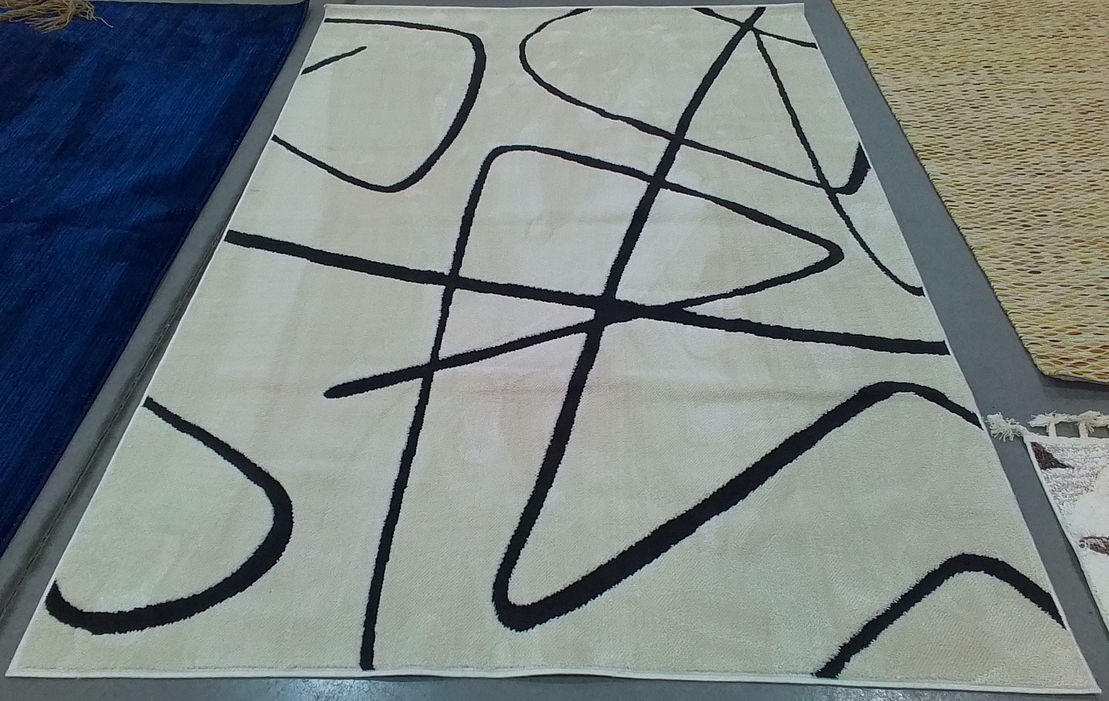 IVORY / BLACK 6′-0″ x 9′-0″ Back Stain Rug, Reduced Price 1172804724 MEL120A-6