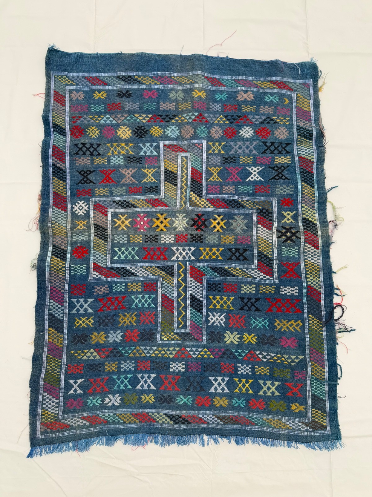 Vintage Hand Woven Moroccan Wool Weaving Tapestry Kilim Rug 131×99 Cm
