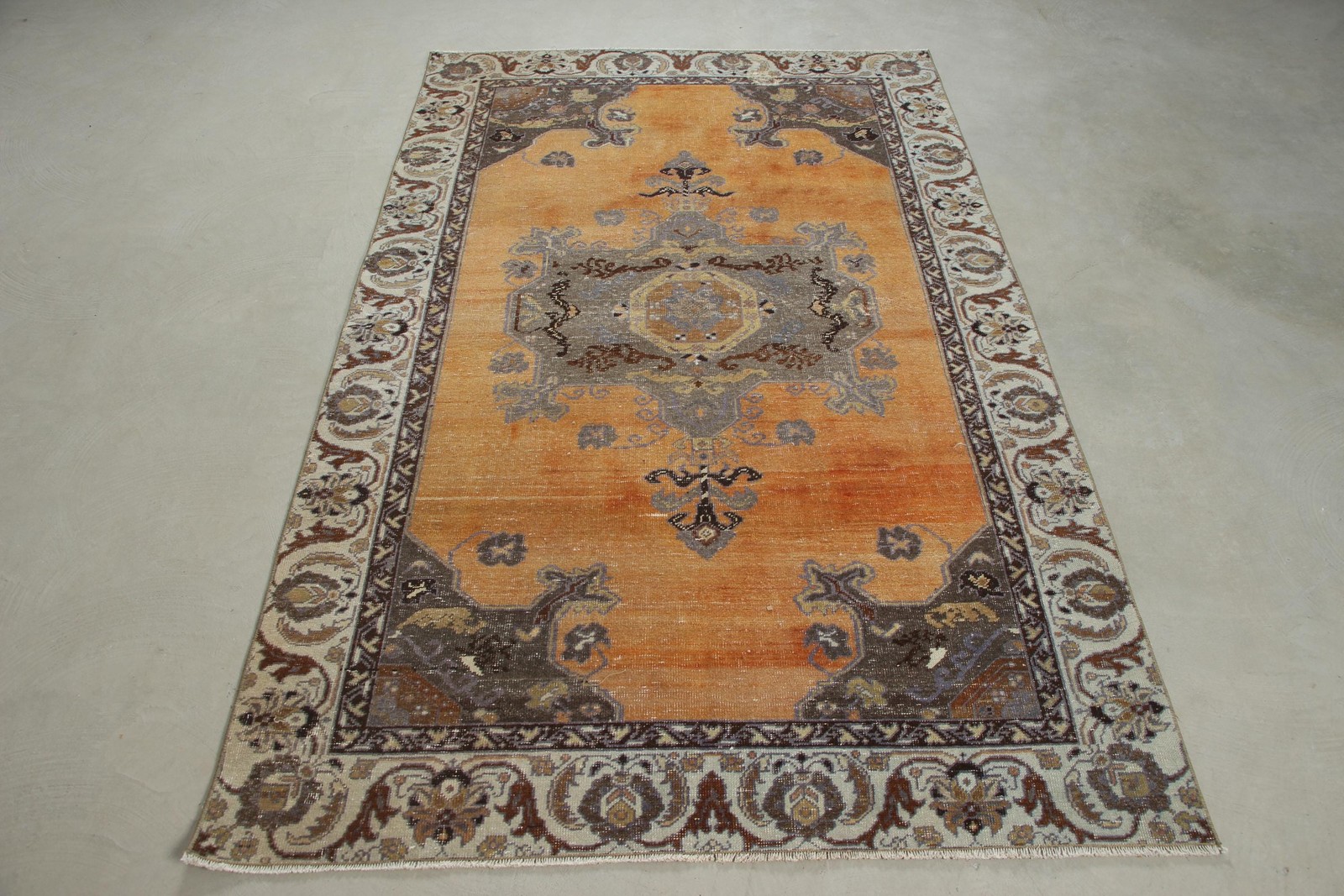 Vintage Turkish Rug 4,4×7,3 ft (135×223 cm), Orange Brown Animal Print Rug