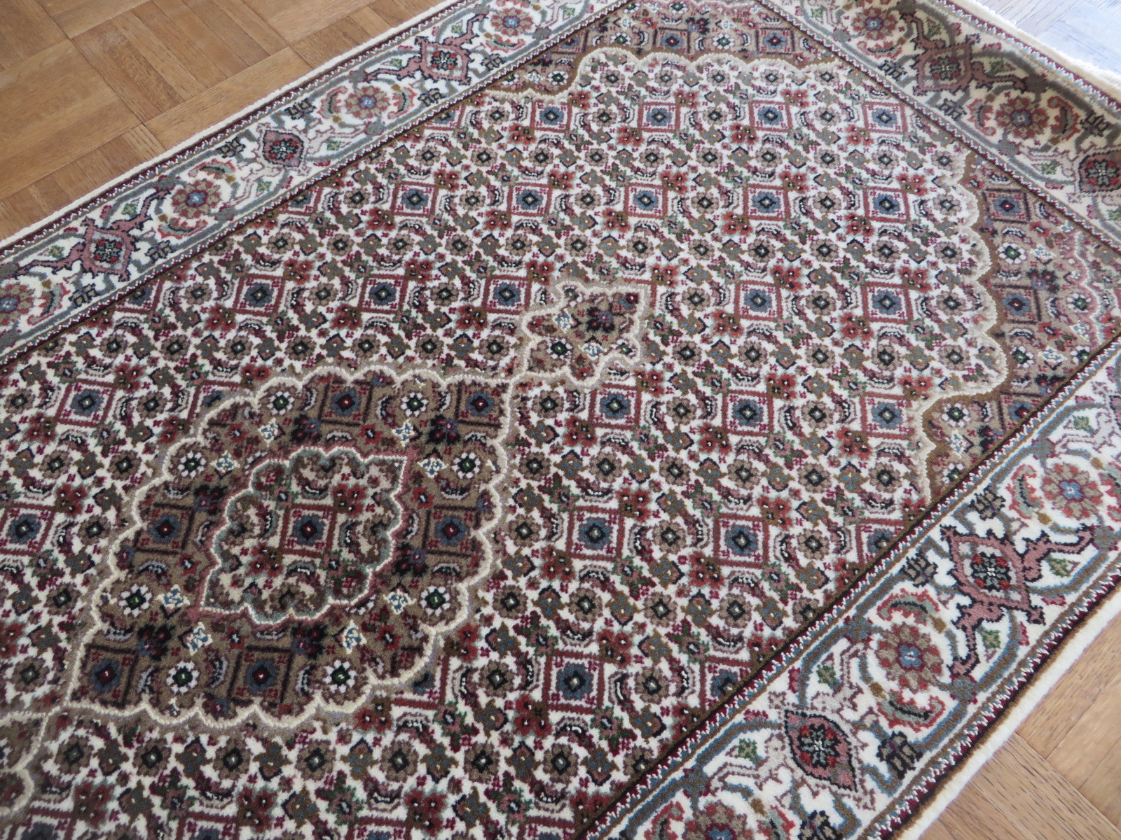 2’6 X 4’9 Hand Knotted Fine Ivory Mahi Tabriz Persian Rug Wool & Silk G4023