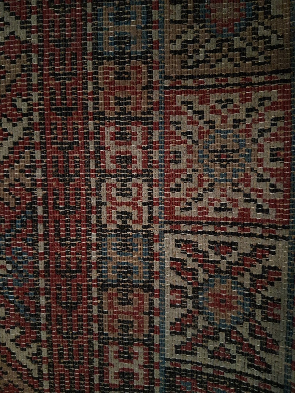 Vintage Hand-Knotted Pakistani Bokhara Rug – 5′ 2″ x 7′ 9″ (Circa 1970s)
