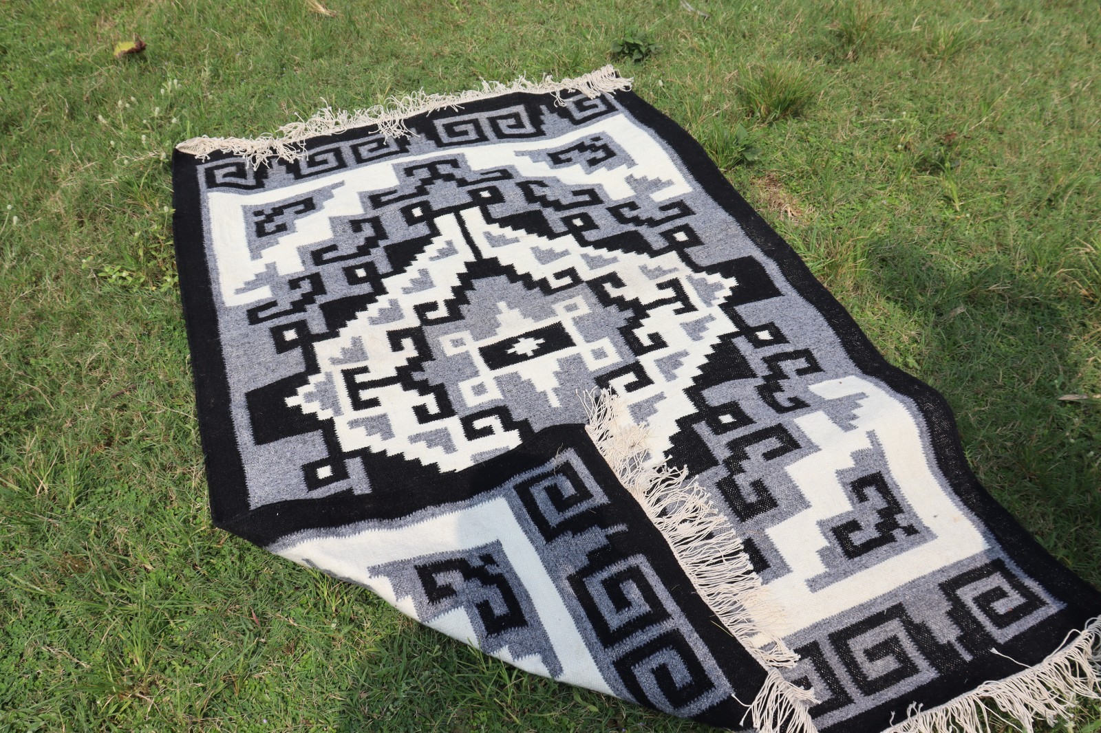 5×8 Ft Handwoven Wool Navajo Rug Western Collection Native American Style Rug