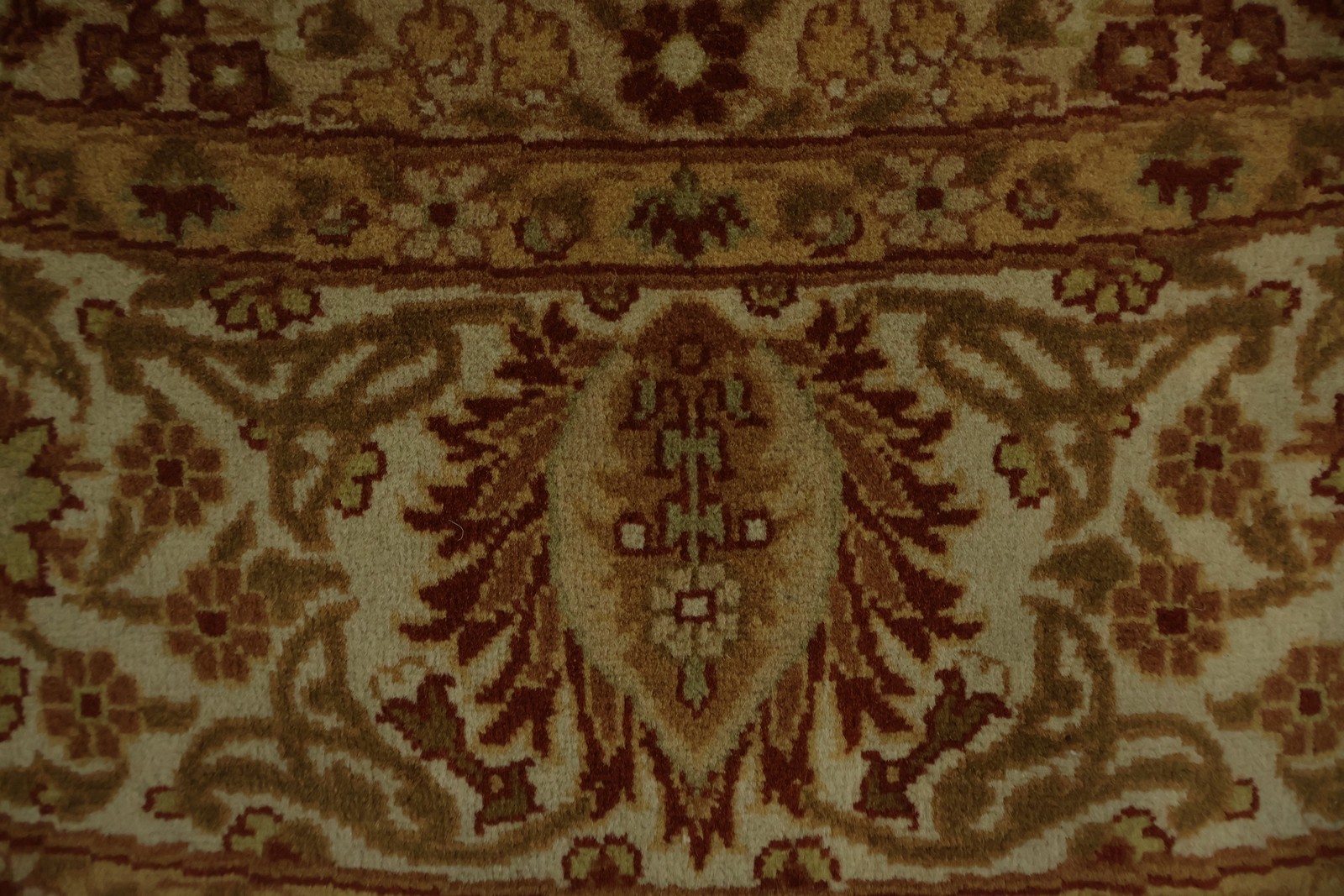 Luxurious Classic Style Ziegler Rug Round for a Cozy Living Space 6×6 Carpet