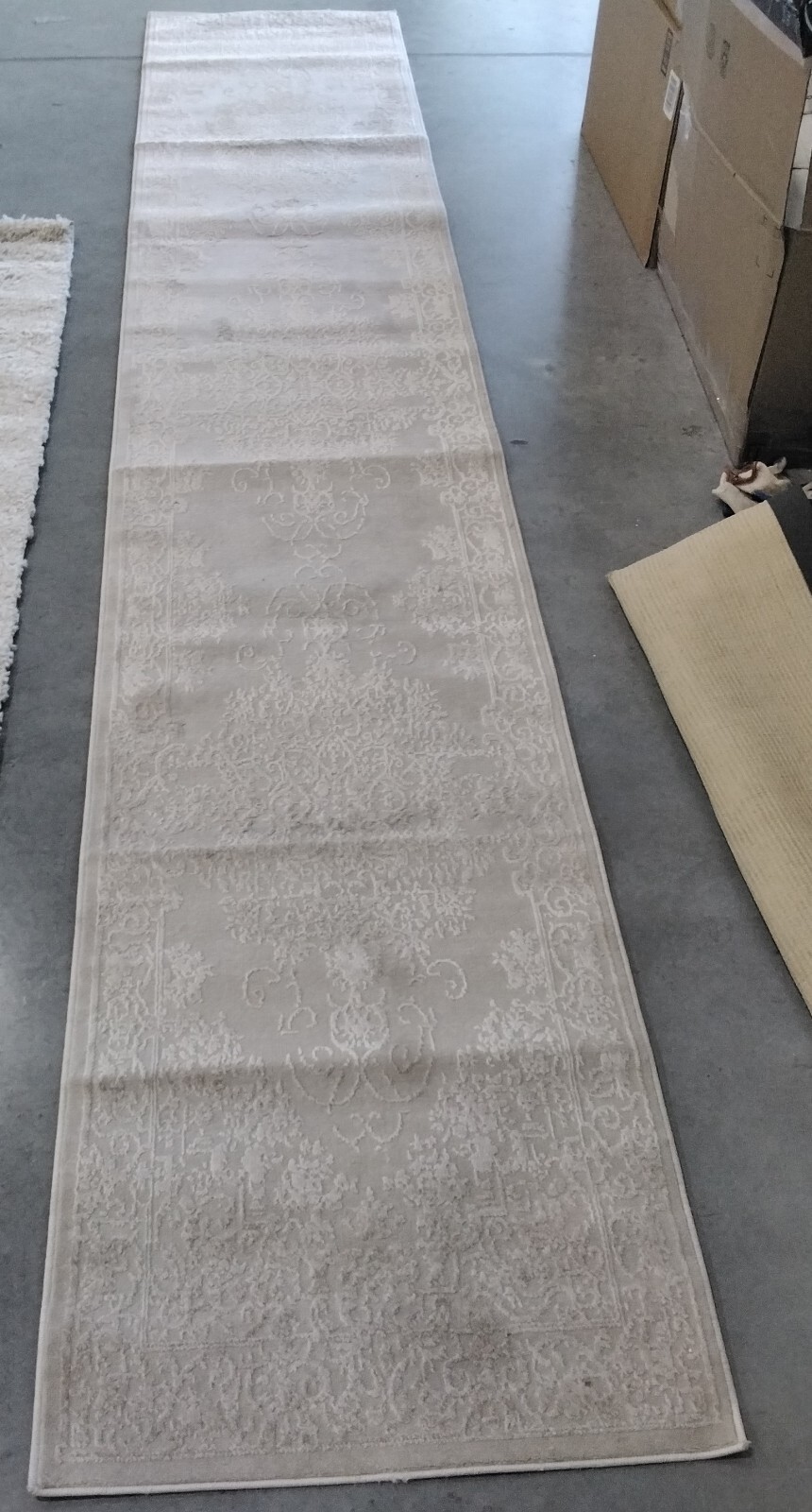 CREME / IVORY 2′-3″ X 12′ Spot on Rug, Reduced Price 1172741504 RFT664D-212
