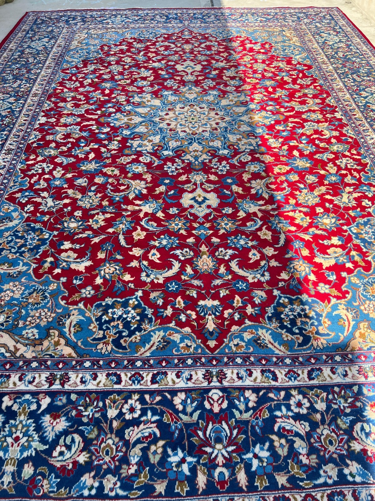 Isfahaan Rug 10’x14′ Hand Knotted Vintage 1970s