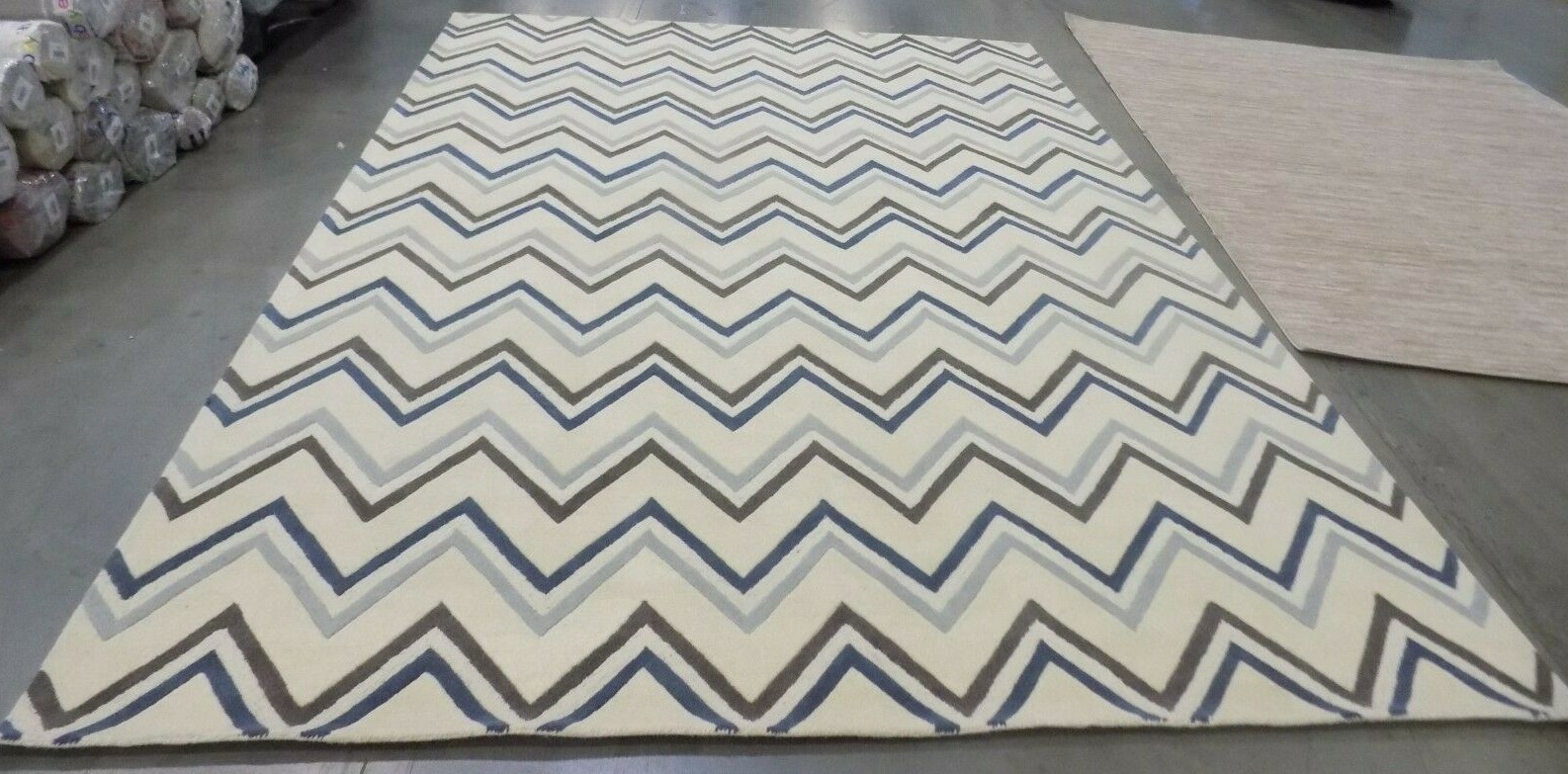 IVORY / BLUE 9′ X 12′ Hole in Rug Reduced Price 1172596660 CAM581A-9