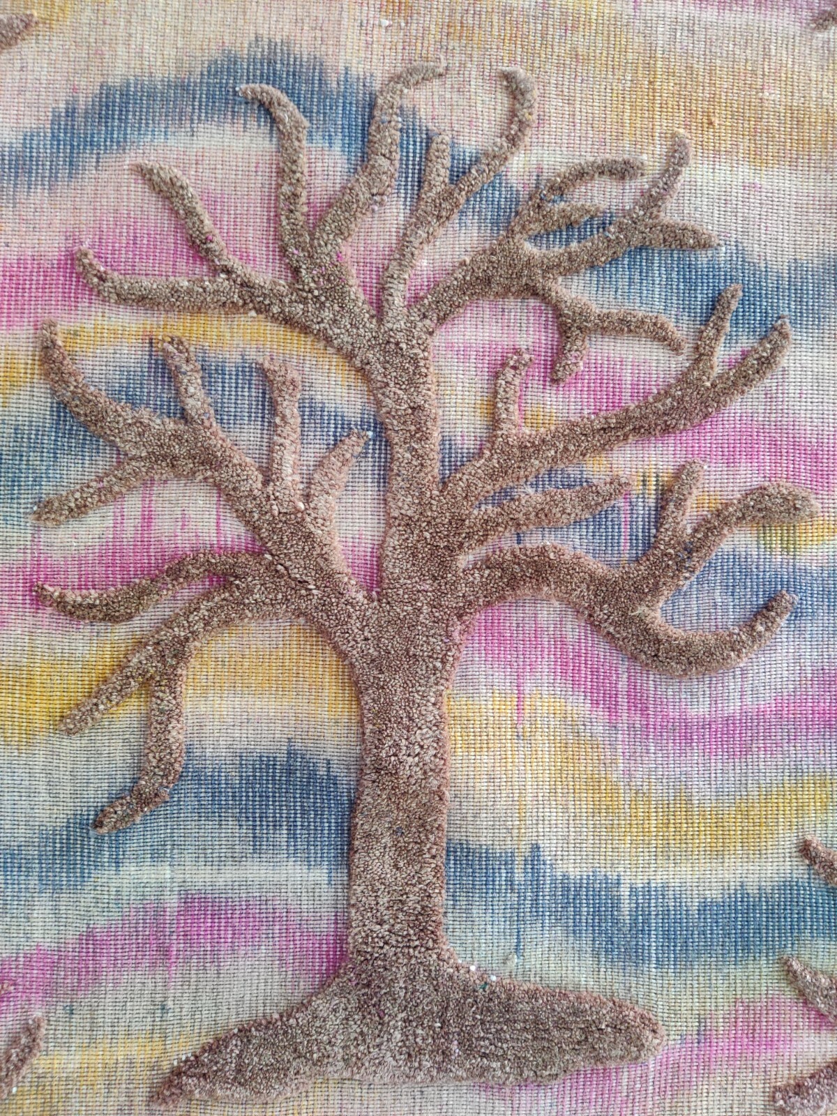 Pre-owned 5 x 8 ft Handmade woven Area Rug 100% Wool Multi Tree