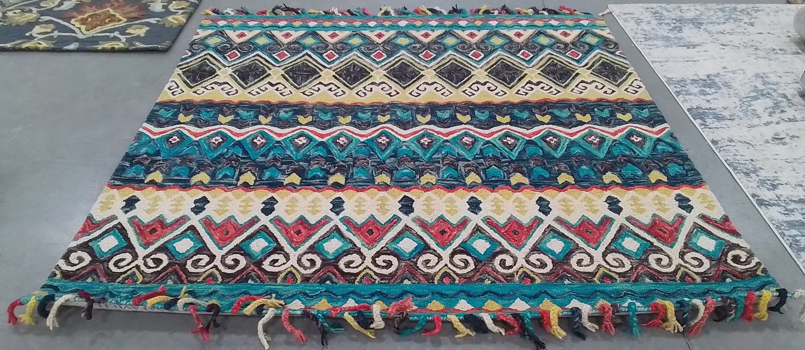 BLUE / RED 7′-0″ x 7′-0″ Back Stain Rug, Reduced Price 1172792462 APN137A-7SQ