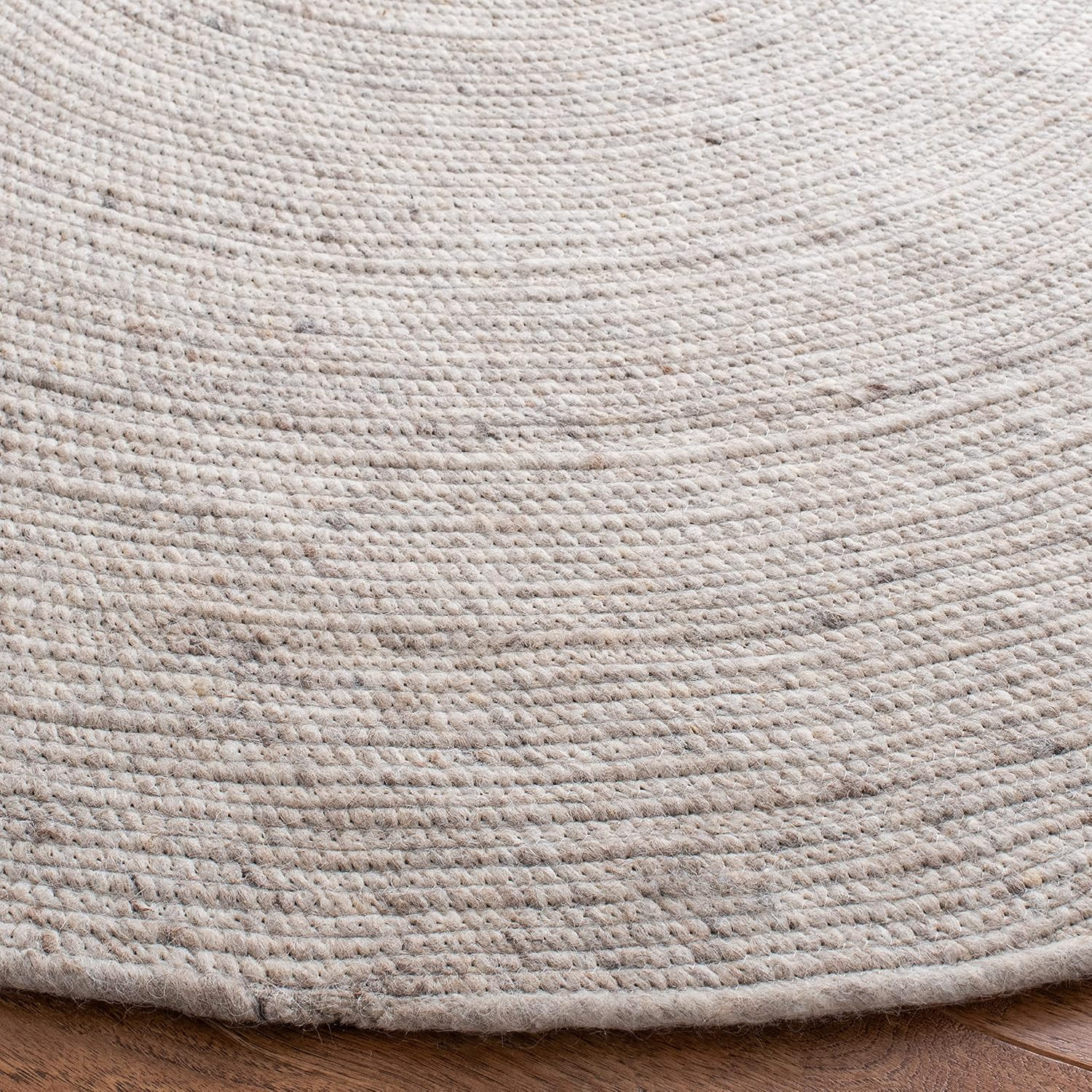 SAFAVIEH Braided Oval Rug 8X10, Wool Large Beige BRD901B | 3/8″ Pile, Handwoven,