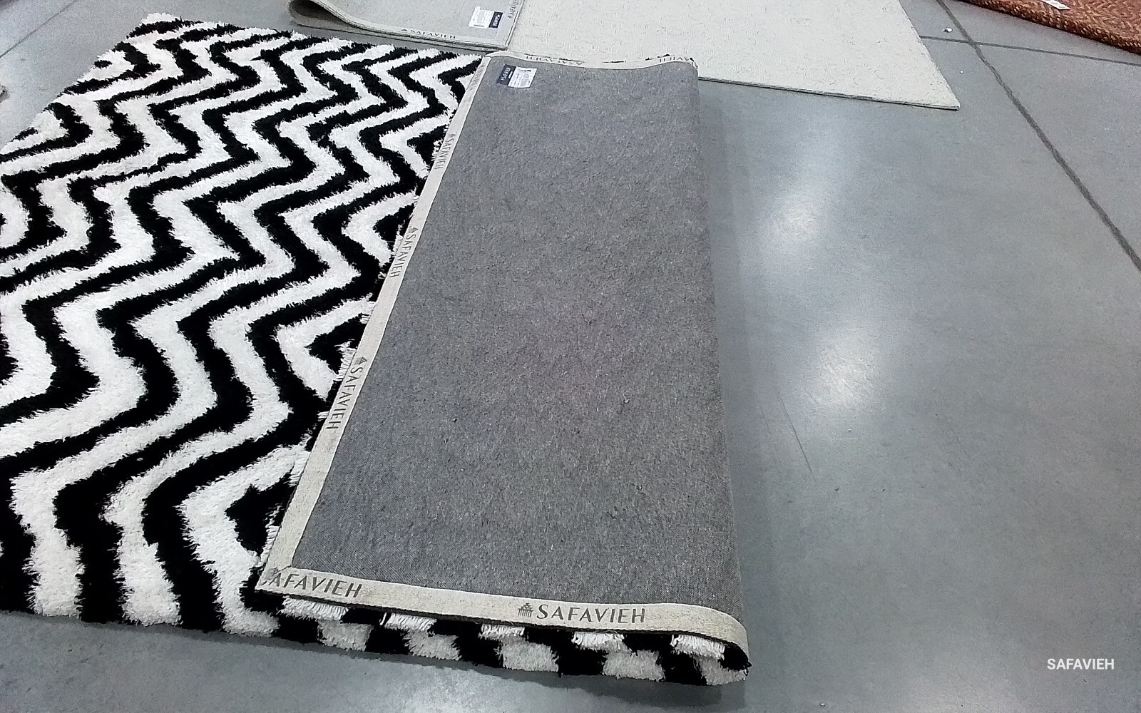 IVORY / BLACK 8′ X 10′ Back Stain Rug, Reduced Price 1172763105 BSG320C-8