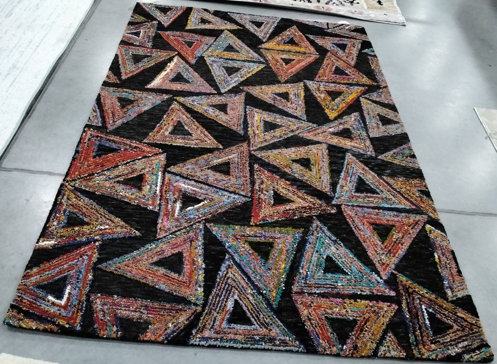 DARK GREEN / BLACK 5′ X 8′ Back Stain Rug, Reduced Price 1172745003 APN533Y-5